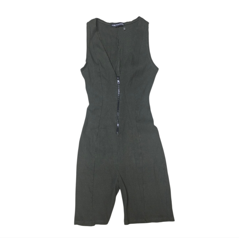 NAKED WARDROBE SNATCHED ZIPPED V NECK ROMPER GREEN L‎